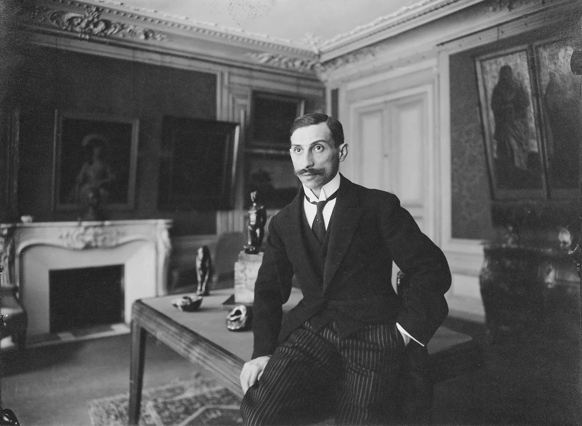 01 06 Paul Rosenberg in seiner Pariser Galerie vor 1914 b